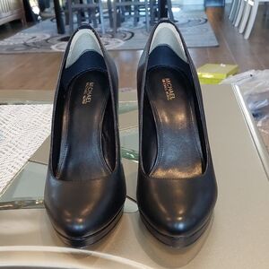Michael Kors Black Leather Heels. Height: 4.5"